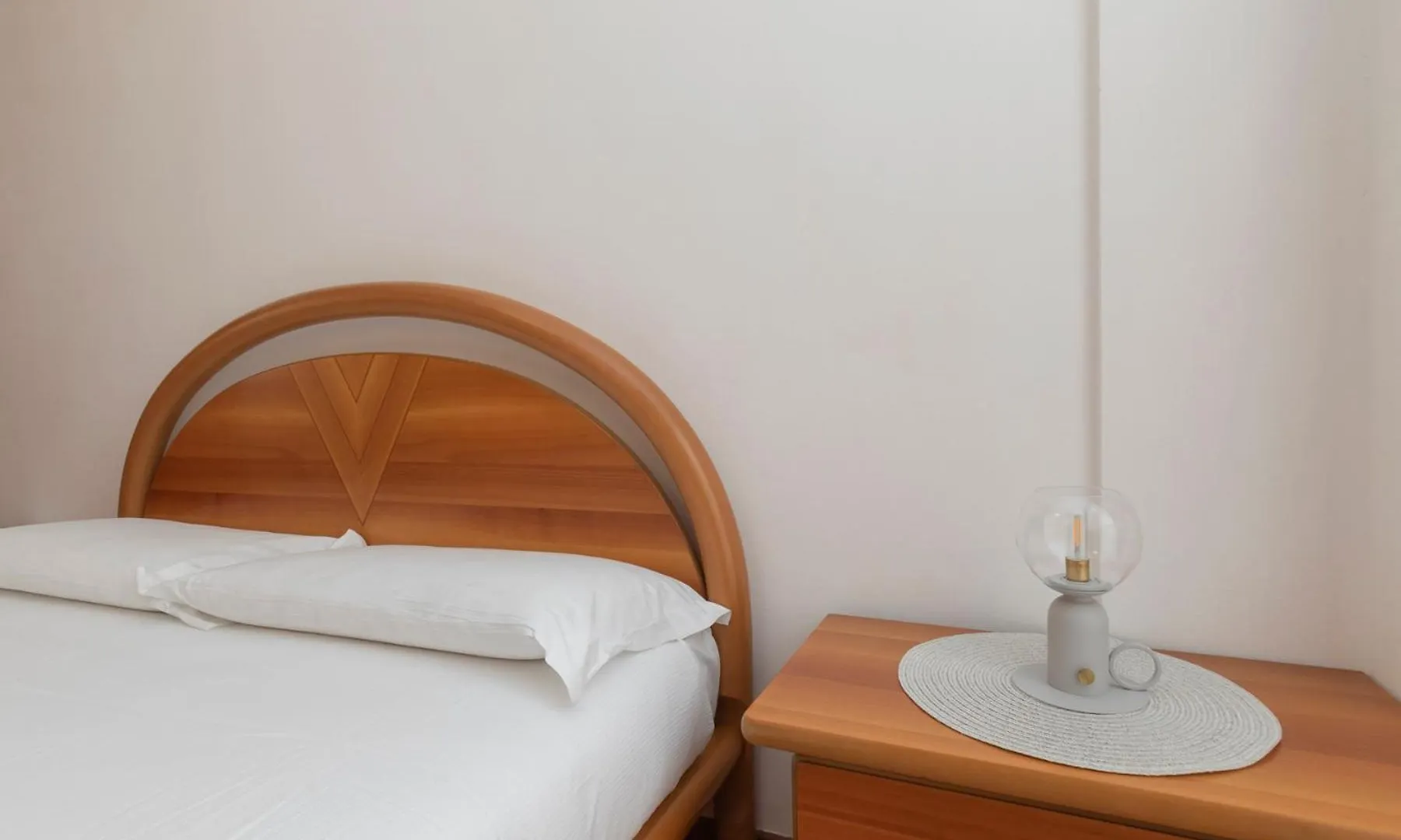 De Angeli San Siro Large Two-Room Apartment ミラノ イタリア